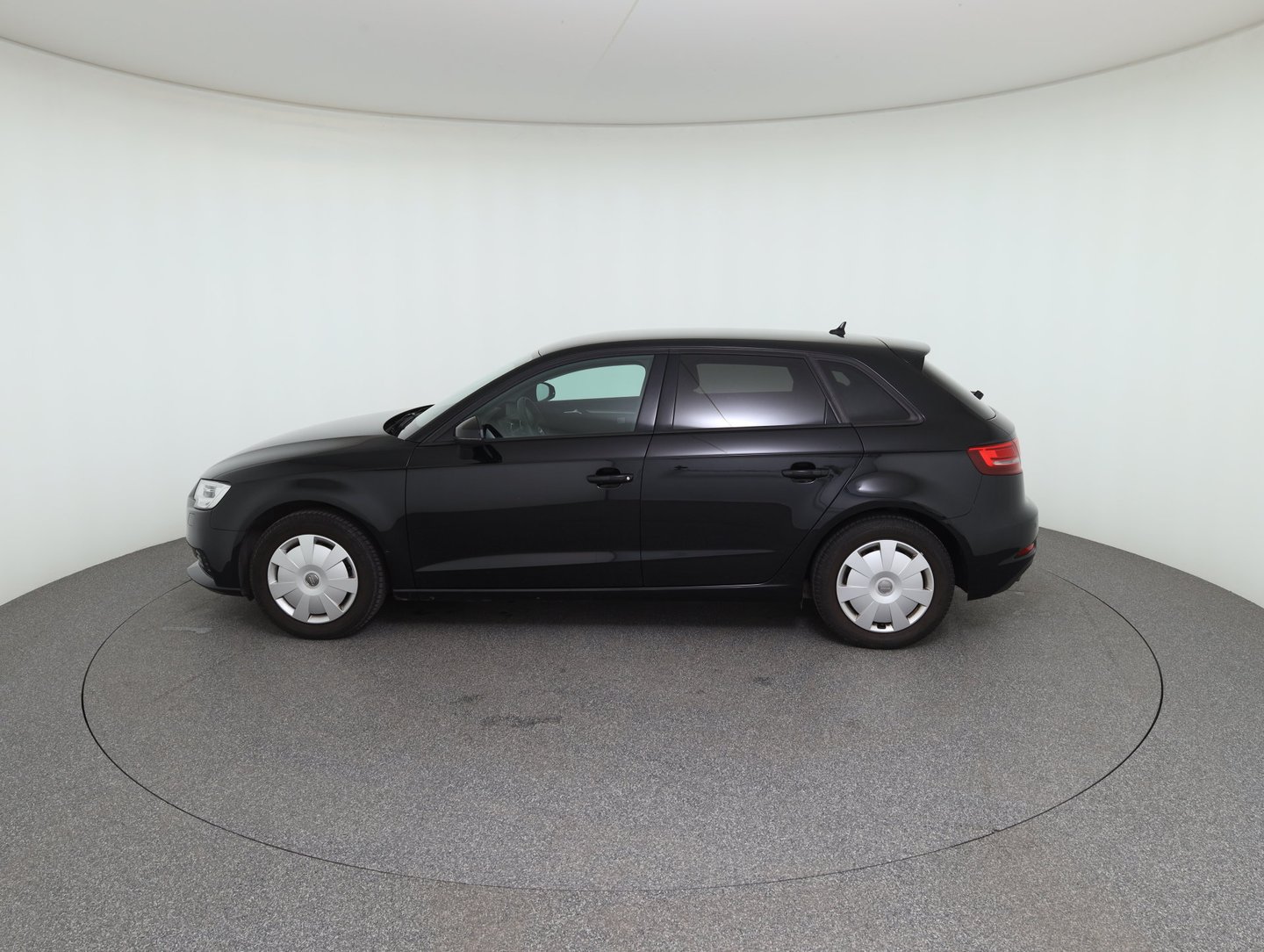 Audi A3 Sportback 35 TDI | Bild 8 von 26