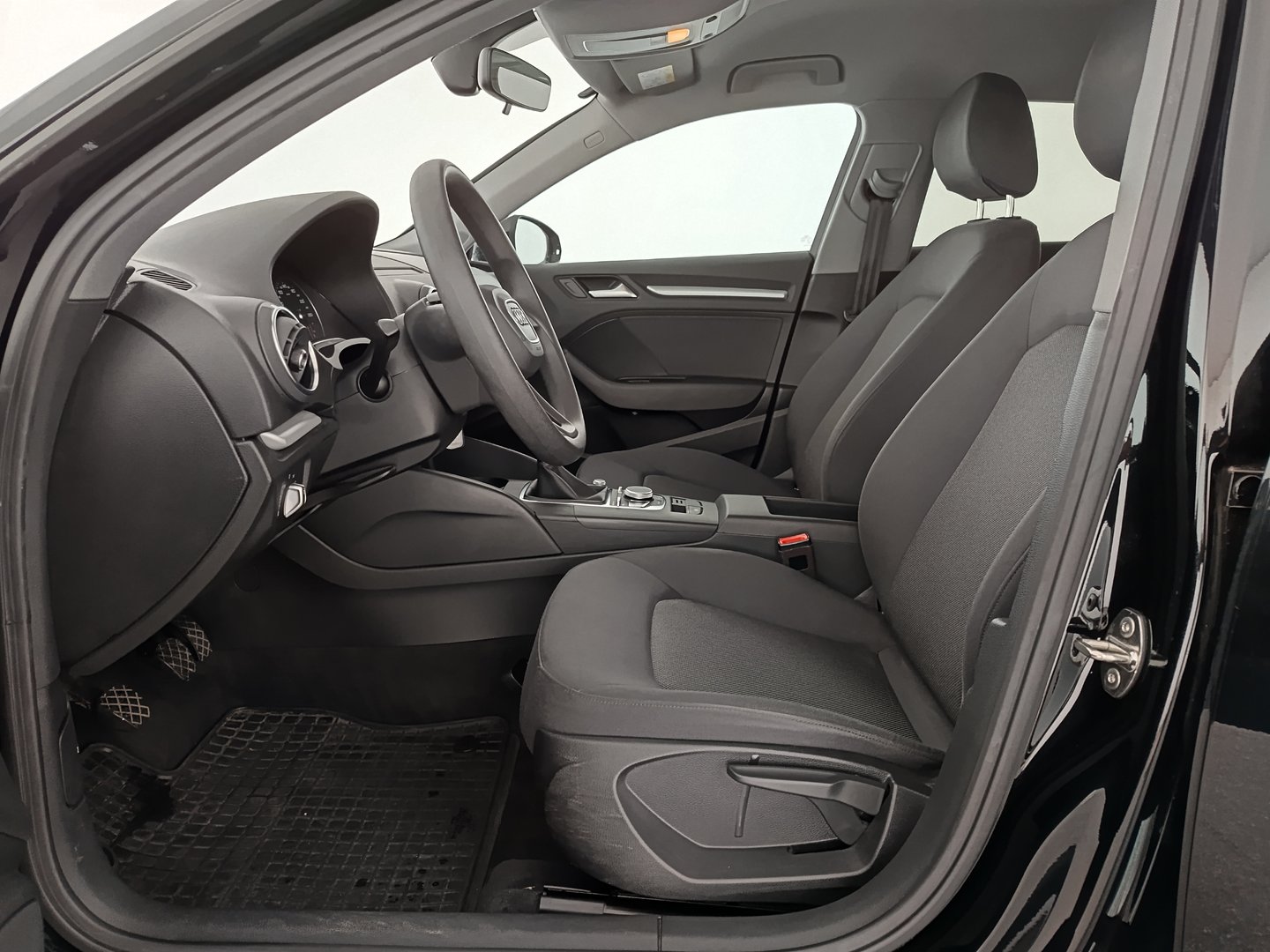 Audi A3 Sportback 35 TDI | Bild 13 von 26