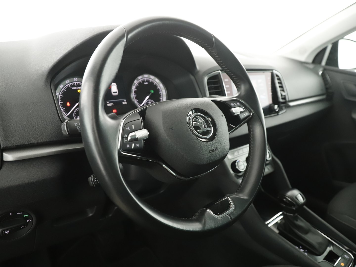 Škoda KAROQ Ambition SC TDI DSG | Bild 7 von 22