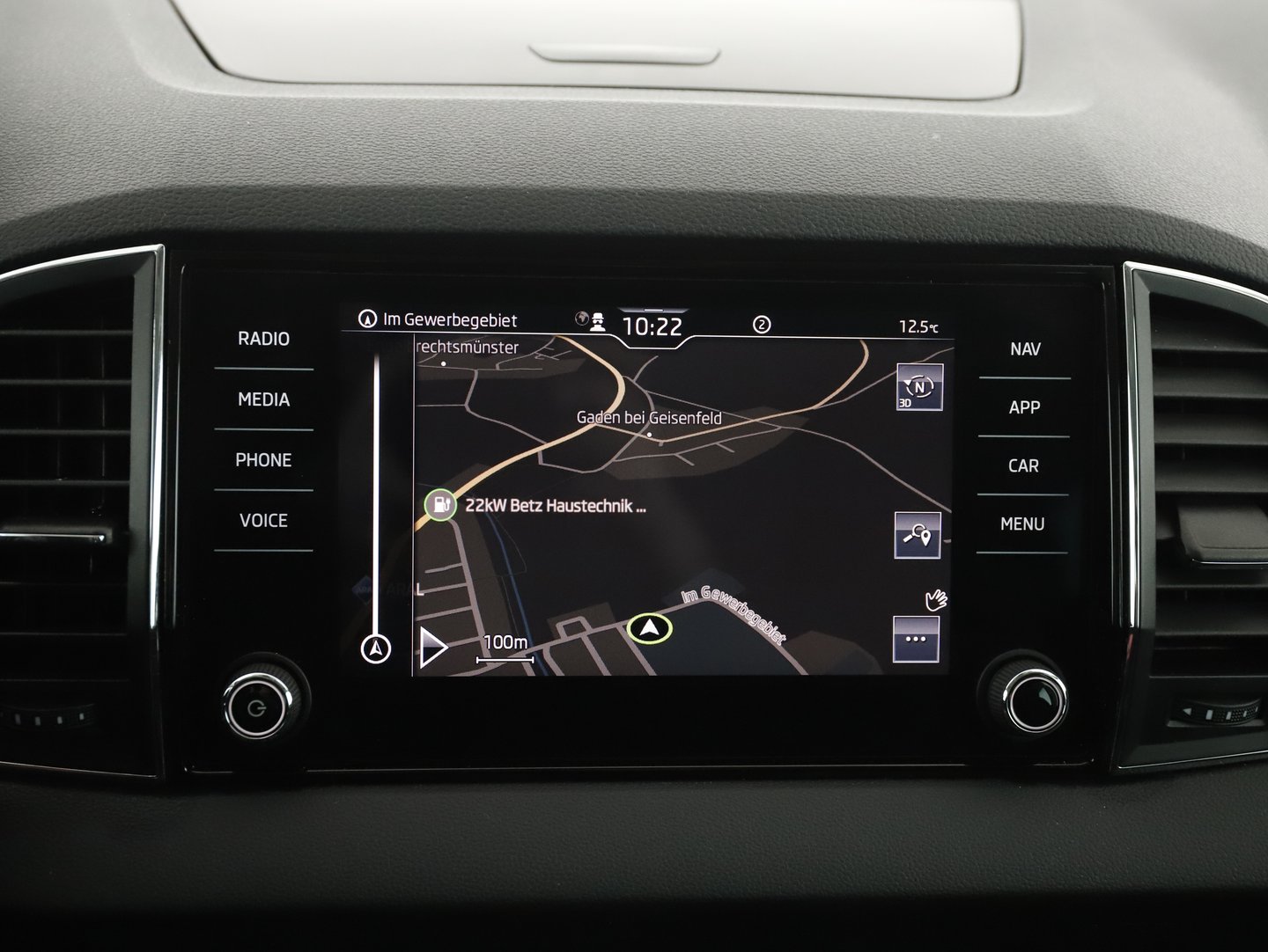Škoda KAROQ Ambition SC TDI DSG | Bild 11 von 22
