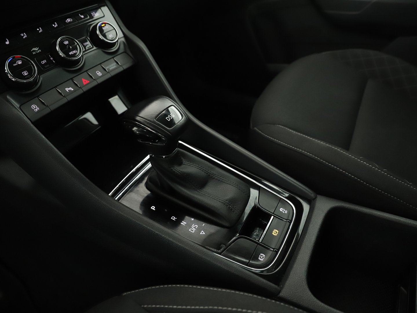 Škoda KAROQ Ambition SC TDI DSG | Bild 8 von 22