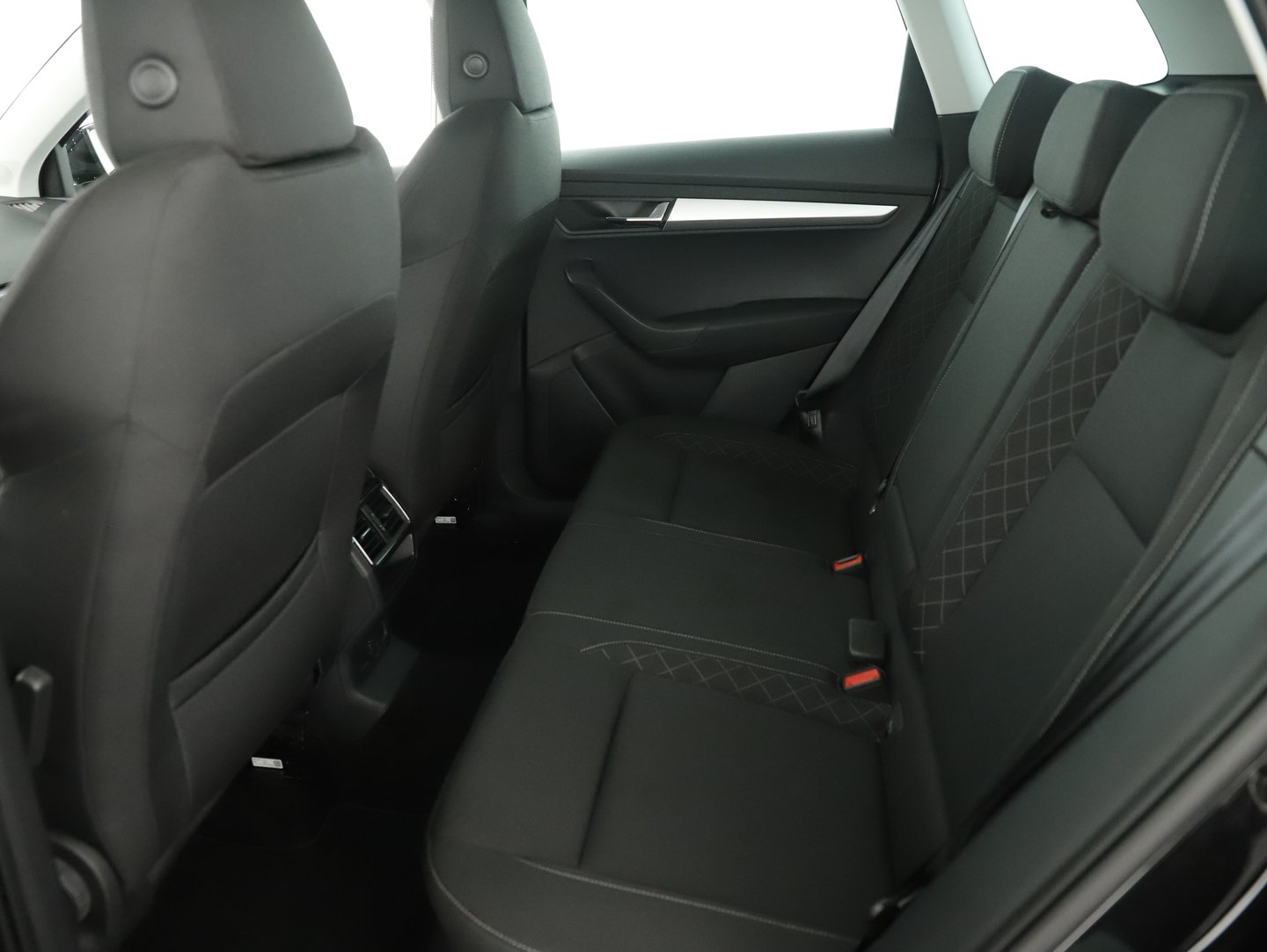 Škoda KAROQ Ambition SC TDI DSG | Bild 5 von 22
