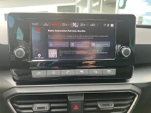 SEAT Leon in "Magnetic Tech"