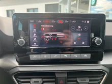 SEAT Leon in "Magnetic Tech"