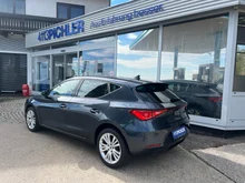 SEAT Leon in "Magnetic Tech"