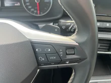 SEAT Leon in "Magnetic Tech"