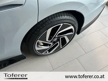 VW ID.7 Tourer Pro S 210 kW Business-86 kWh in Scale Silver Metallic Dach Schwarz
