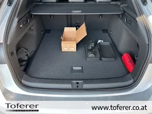 VW ID.7 Tourer Pro S 210 kW Business-86 kWh in Scale Silver Metallic Dach Schwarz