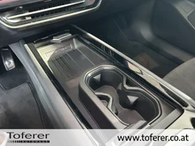 VW ID.7 Tourer Pro S 210 kW Business-86 kWh in Scale Silver Metallic Dach Schwarz