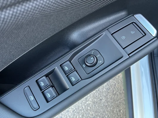 Bild eines VW T-Roc 4Me eTSI DSG