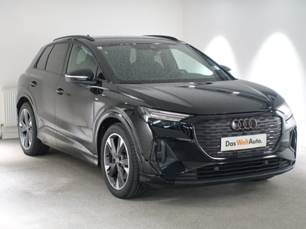 Audi Q4 45 e-tron quattro business