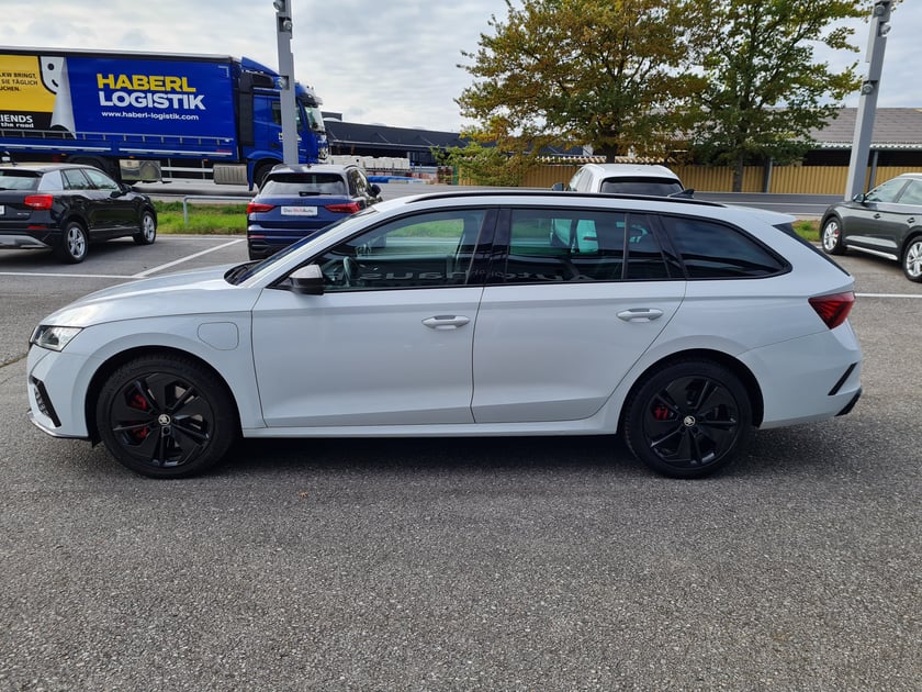 Škoda OCTAVIA Combi RS iV 245 DSG
