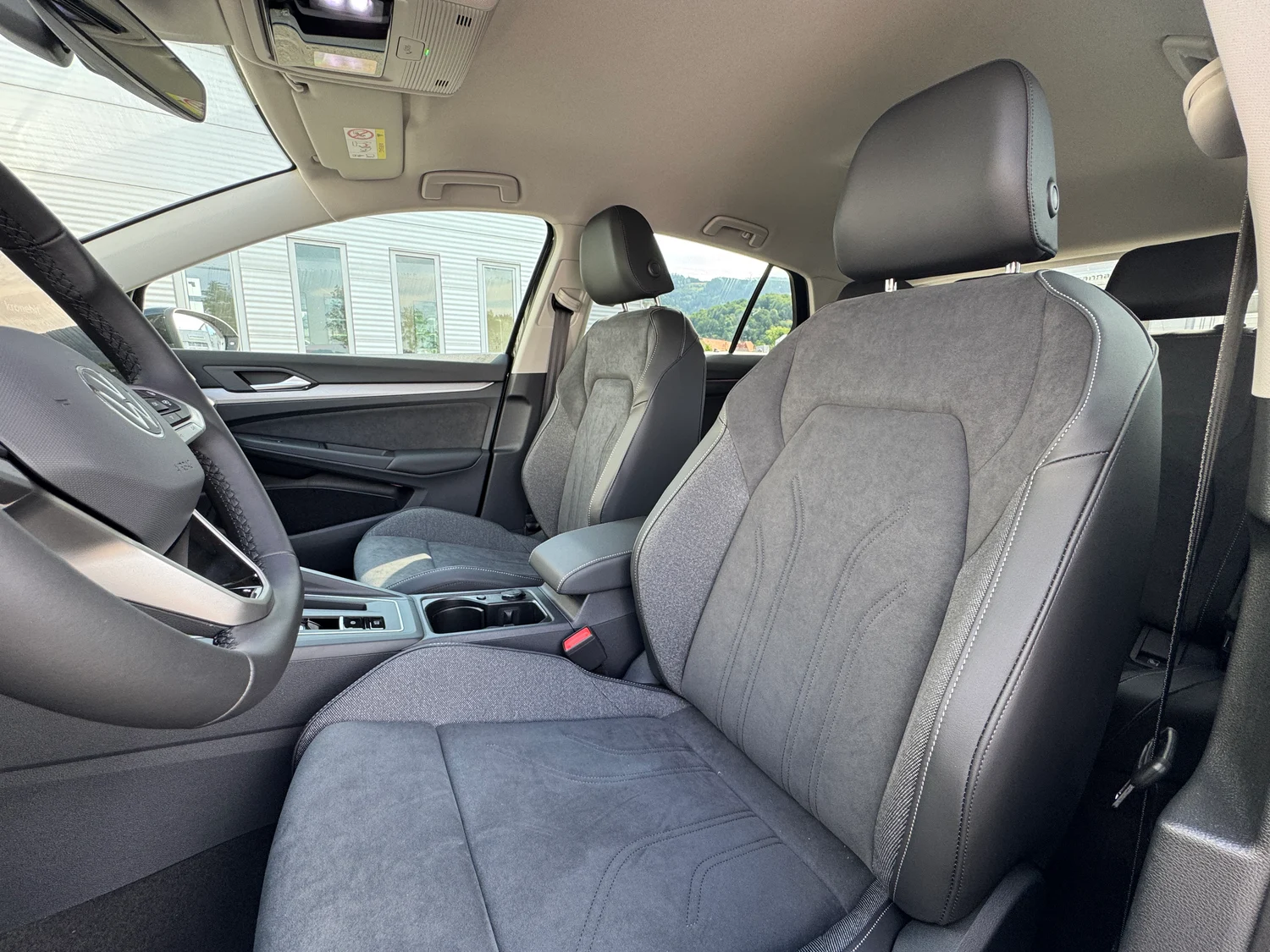 Bild eines VW Golf Rabbit eHybrid DSG 150 kW