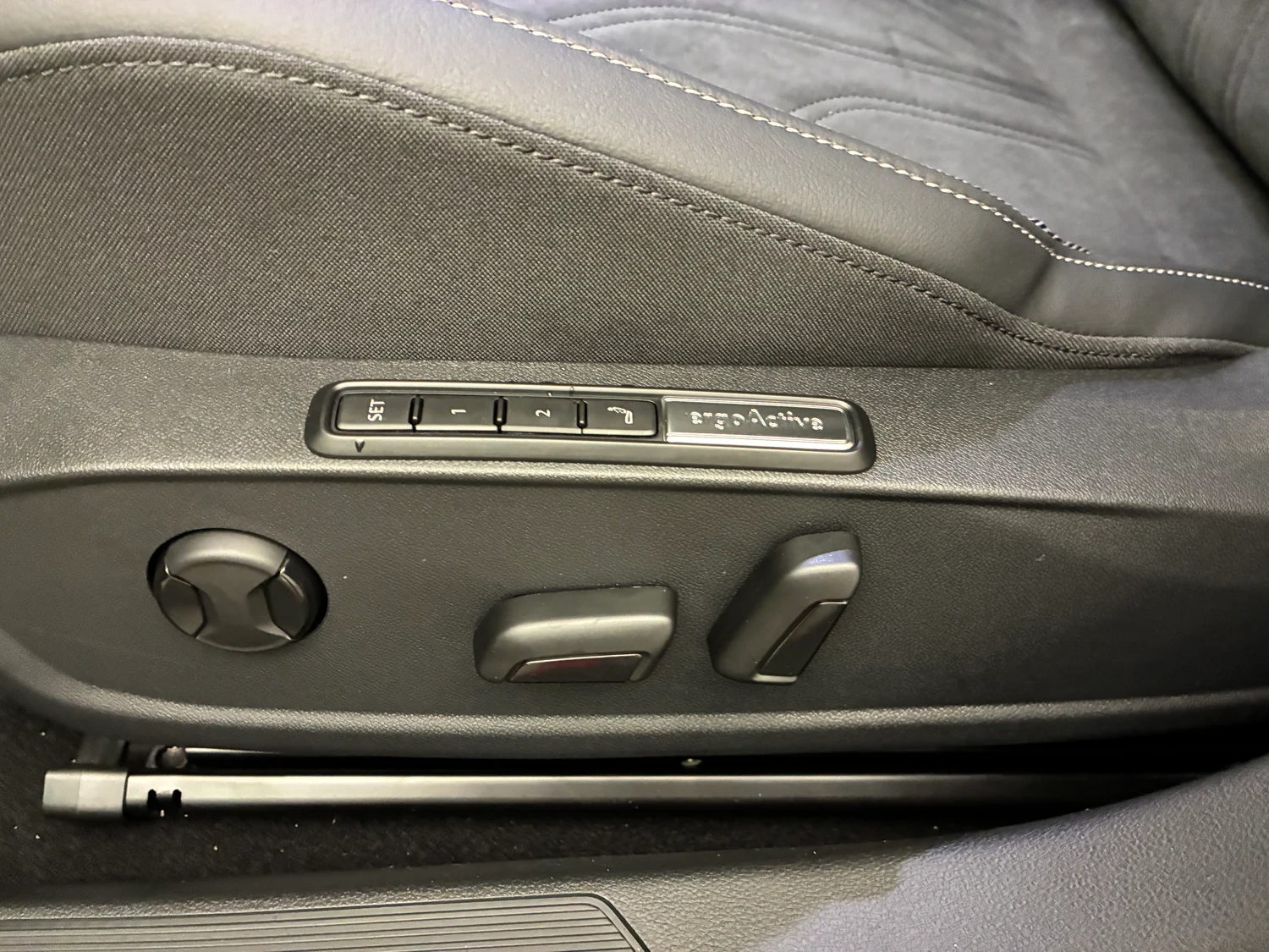 Bild eines VW Golf Rabbit eHybrid DSG 150 kW