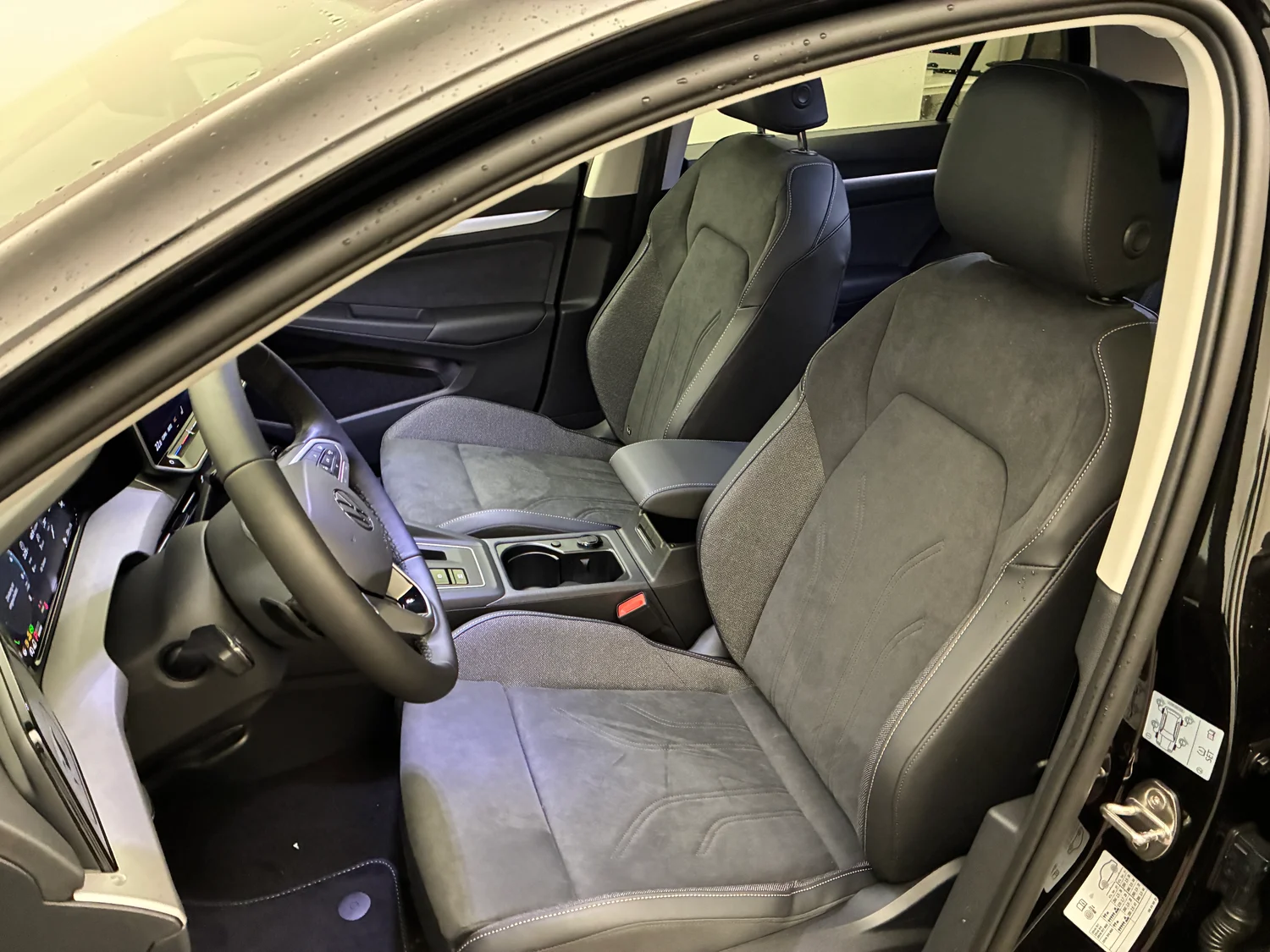 Bild eines VW Golf Rabbit eHybrid DSG 150 kW