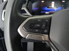 VW Touran TDI DSG in Delfingrau Metallic