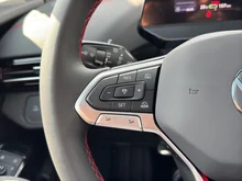 VW ID.4 GTX 4MOTION 250 kW Business -77 kWh in Mondsteingrau Dach schwarz
