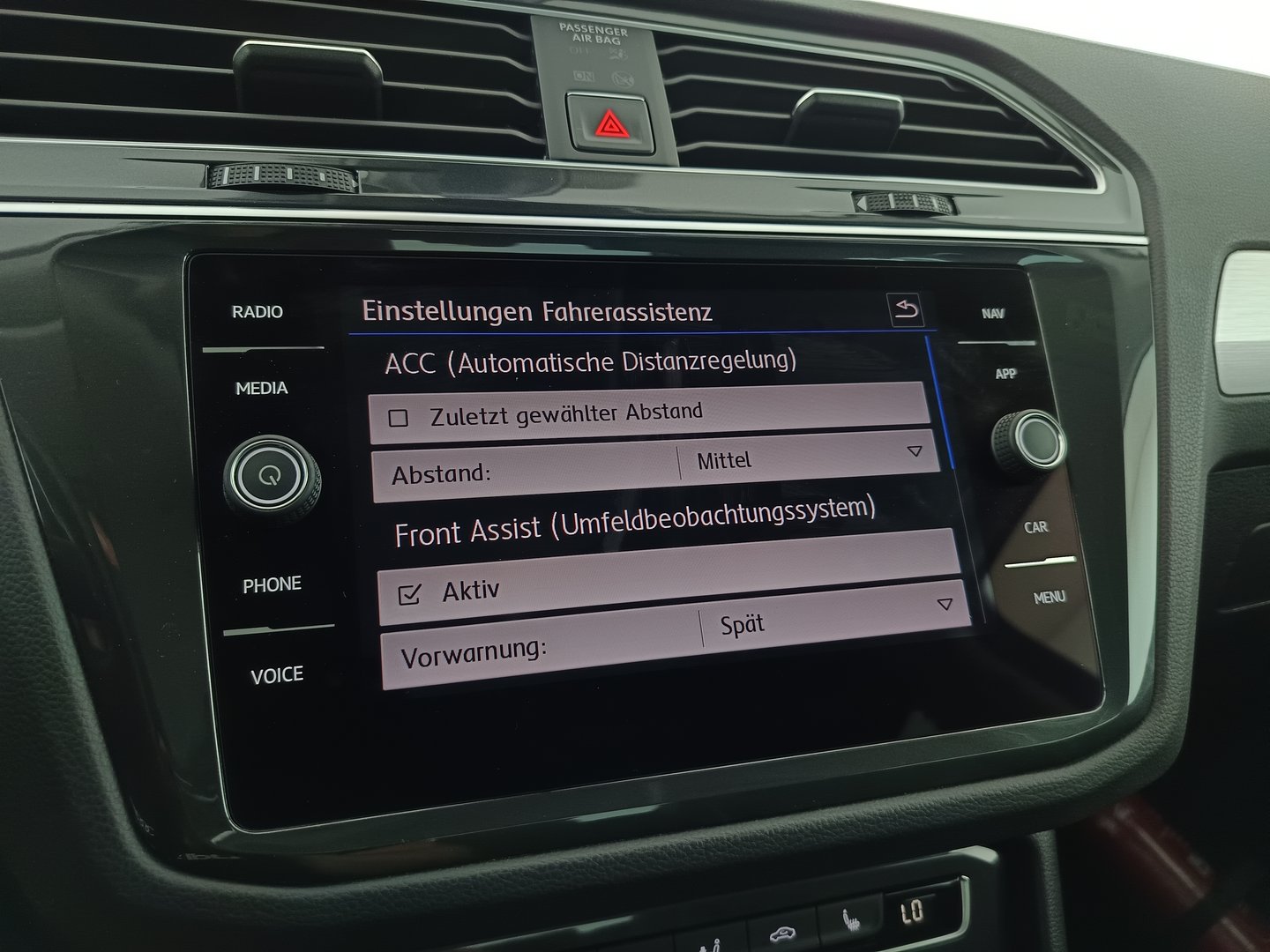 VW Tiguan Comfortline TDI SCR 4MOTION | Bild 21 von 33