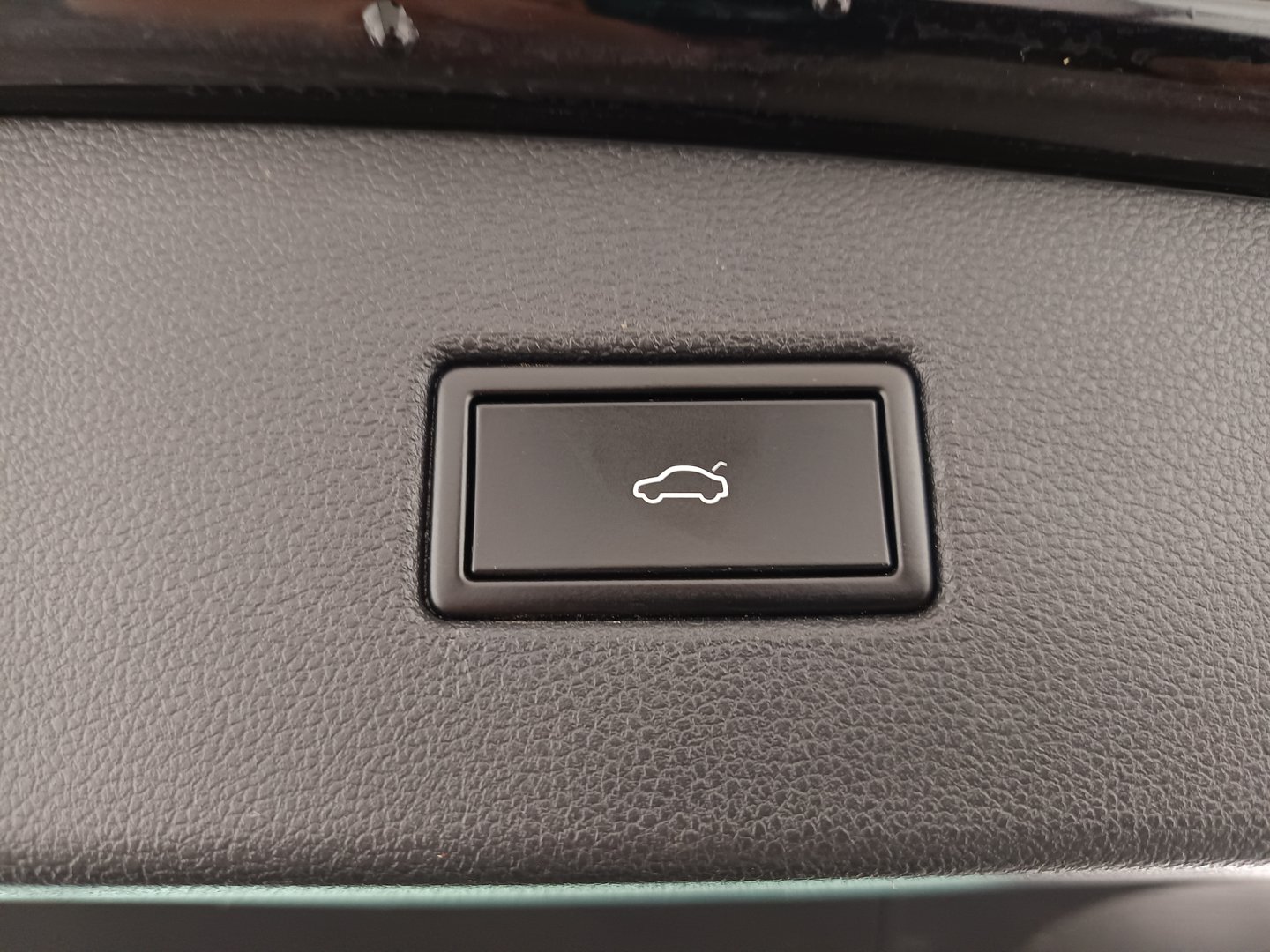 VW Tiguan Comfortline TDI SCR 4MOTION | Bild 30 von 33