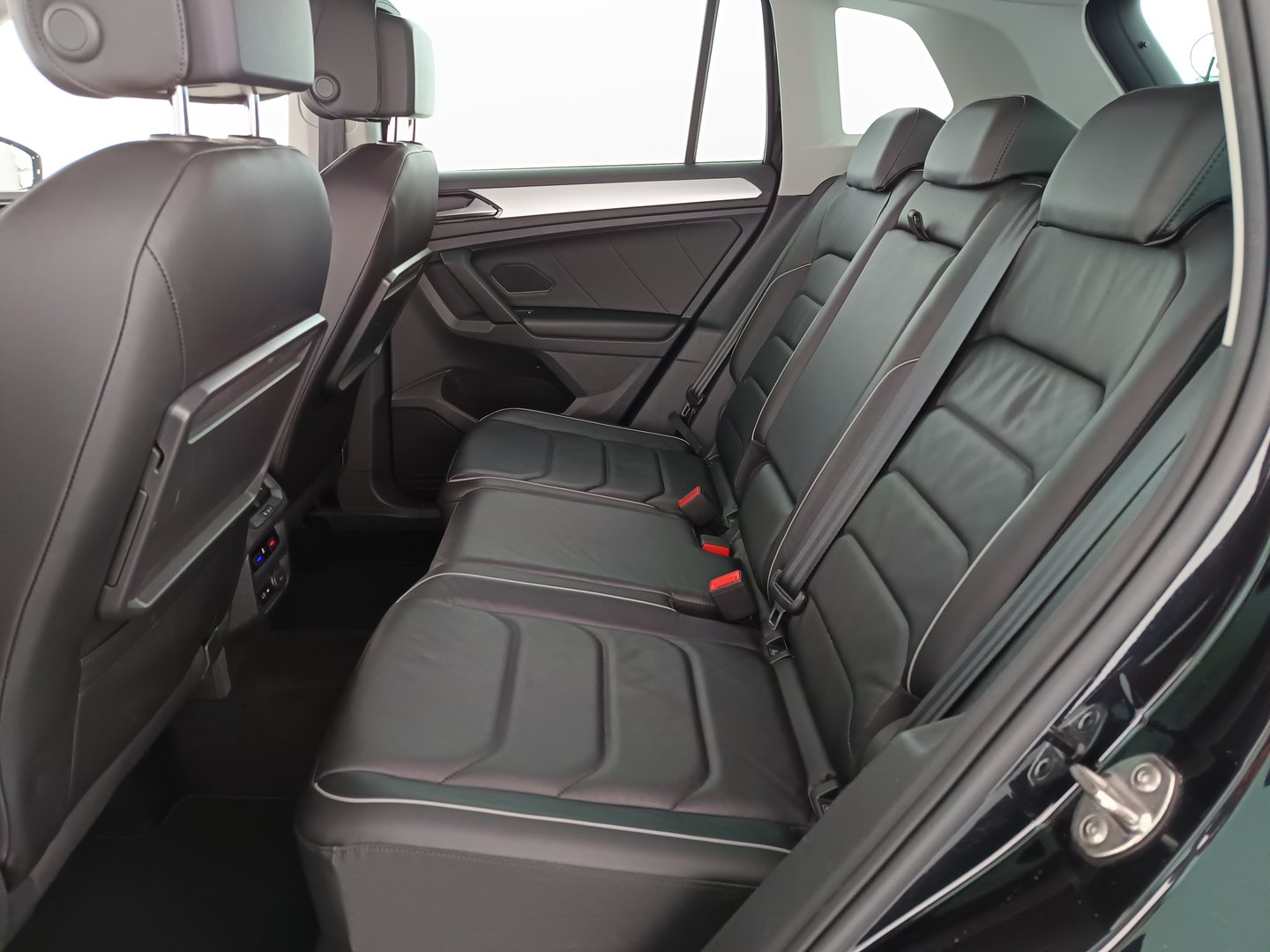 VW Tiguan Comfortline TDI SCR 4MOTION | Bild 28 von 33