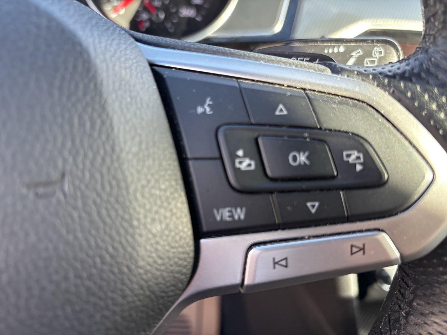 VW Passat Var. Business TDI SCR 4MOTION DSG | Bild 14 von 23