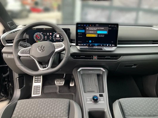 Bild eines VW T-Roc R-Line eTSI DSG
