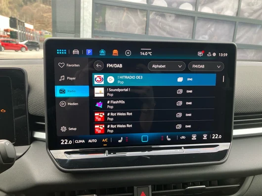Bild eines VW T-Roc R-Line eTSI DSG