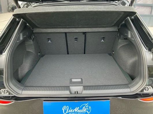 Bild eines VW T-Roc R-Line eTSI DSG