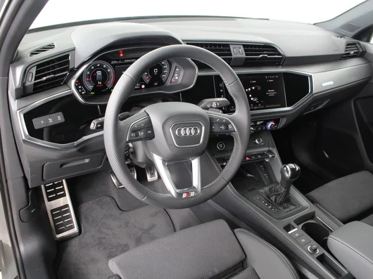 Bild eines Q3 35 TFSI admired