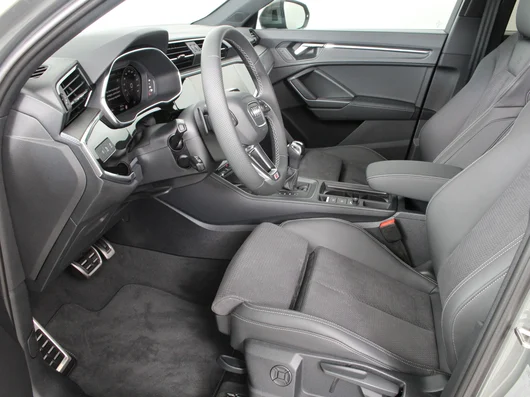 Bild eines Q3 35 TFSI admired