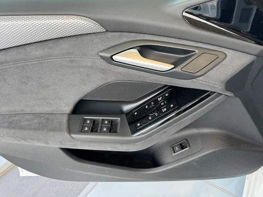 Bild eines Audi A6 Sportback e-tron quattro business