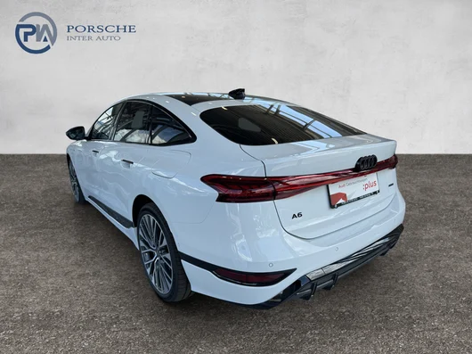 Bild eines Audi A6 Sportback e-tron quattro business