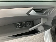 VW Touran Friends TSI in Oyster Silver Metallic