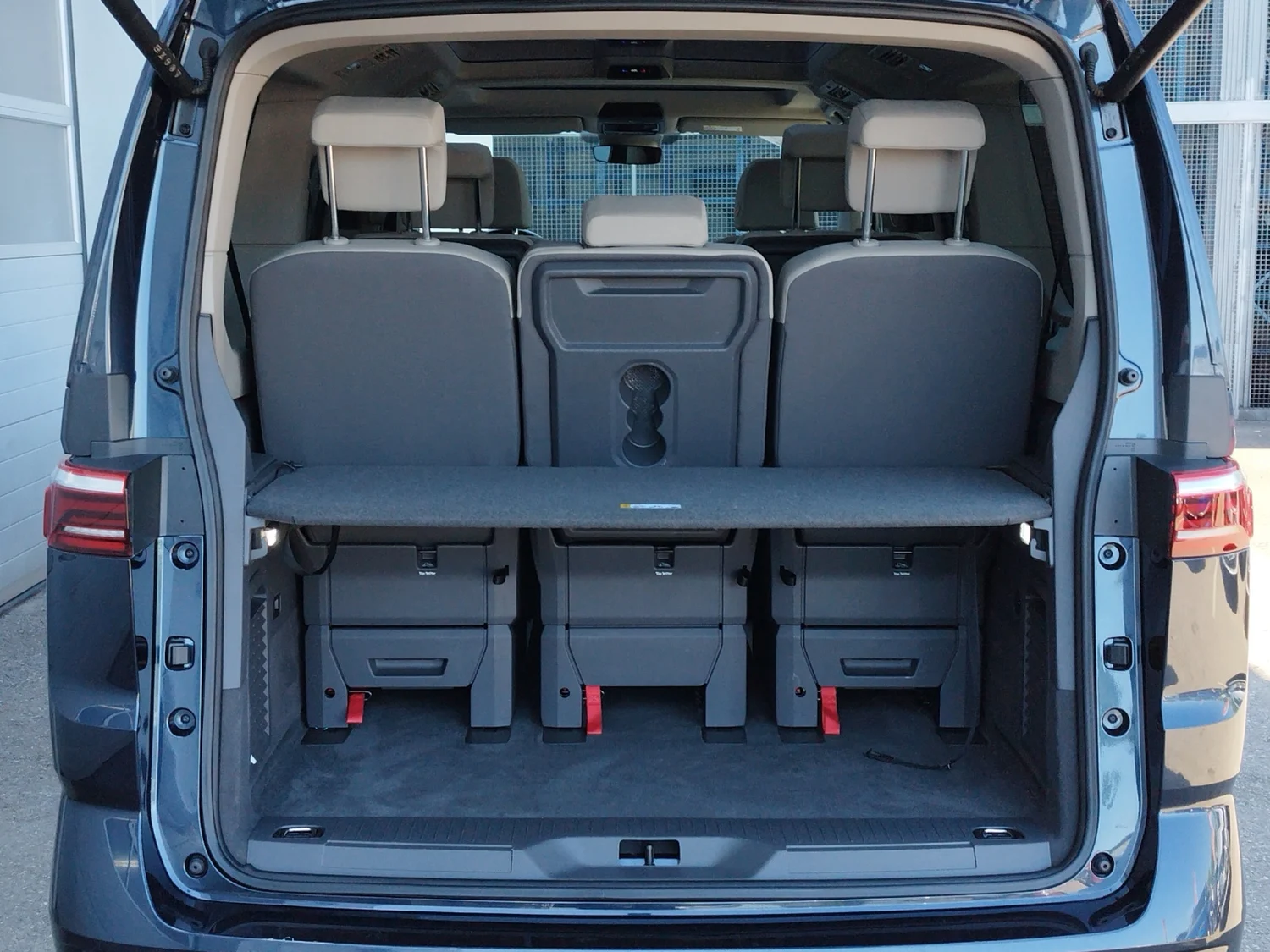 Bild eines VW Multivan Business ÜH TDI