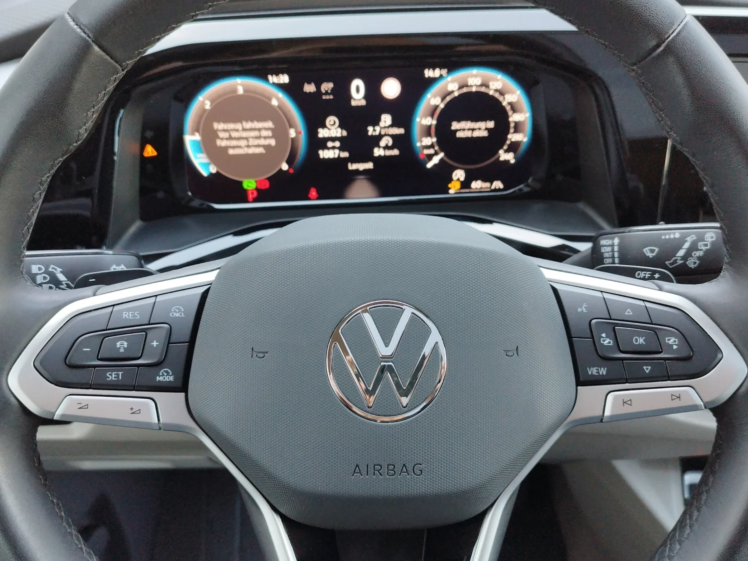 Bild eines VW Multivan Business ÜH TDI