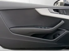 Audi A5 Cabriolet 40 TFSI quattro advanced in MYTHOSSCHWARZ METALLIC