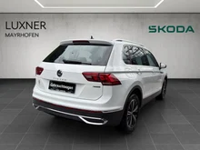 VW Tiguan 2,0 TDI 4Motion Elegance DSG in weiss - normal