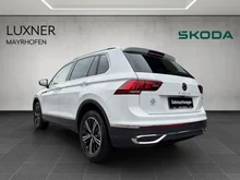 VW Tiguan 2,0 TDI 4Motion Elegance DSG in weiss - normal