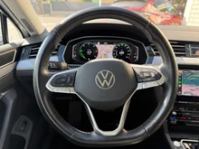 VW Passat Variant Business TDI DSG in Gletscherweiß Metallic