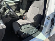 VW Passat Variant Business TDI DSG in Gletscherweiß Metallic