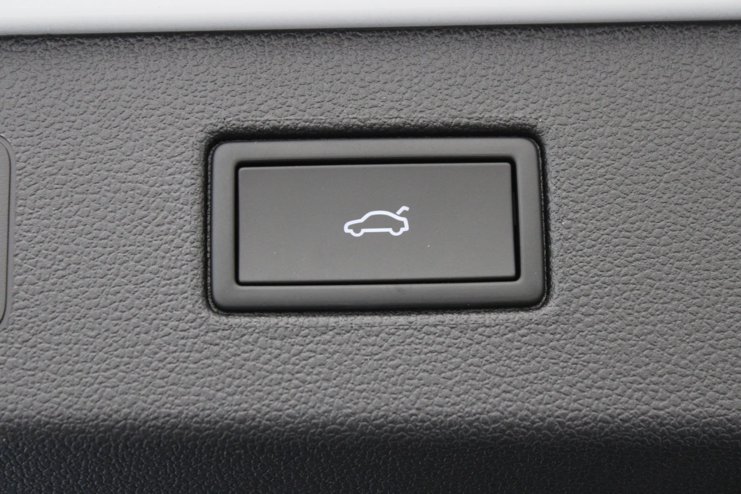 Bild eines T-Roc R-Line eTSI DSG