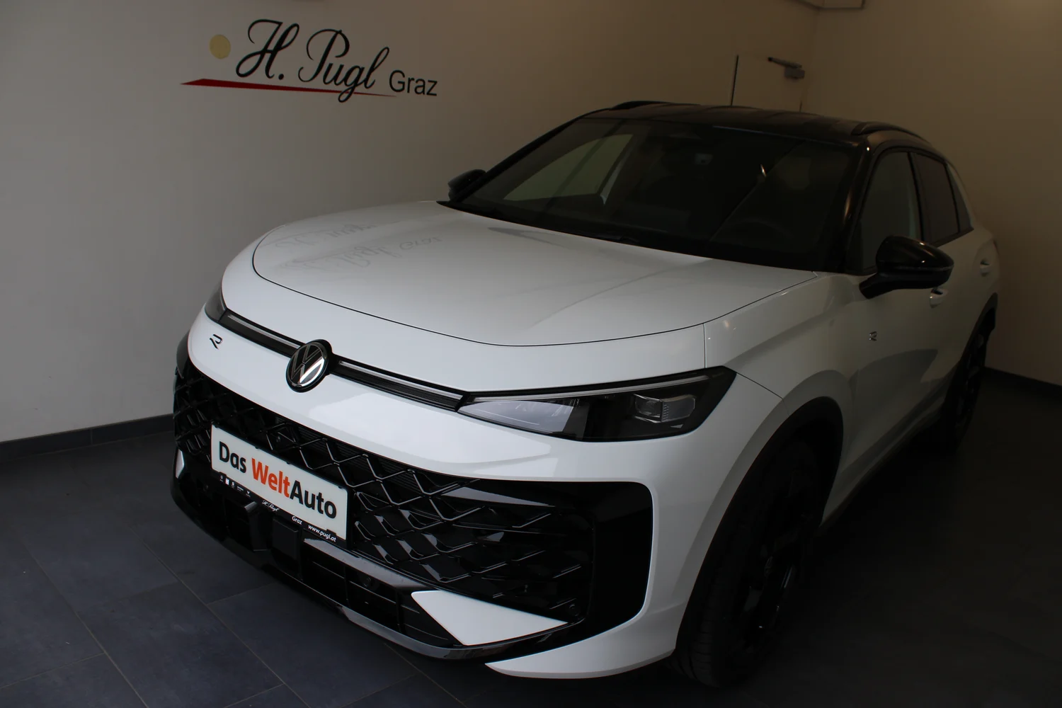 Bild eines T-Roc R-Line eTSI DSG