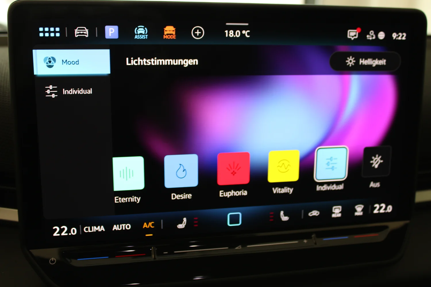 Bild eines T-Roc R-Line eTSI DSG