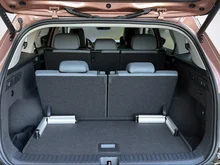 Škoda Peaq Selection 90 in Rosewood-Beige Metallic