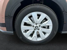 Škoda Peaq Selection 90 in Rosewood-Beige Metallic