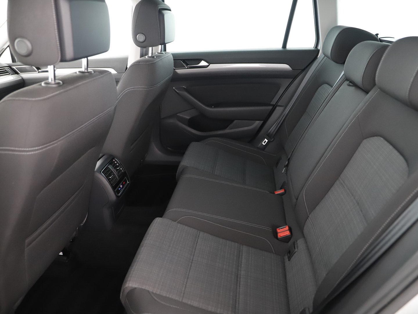 VW Passat Variant Business TDI DSG | Bild 5 von 22