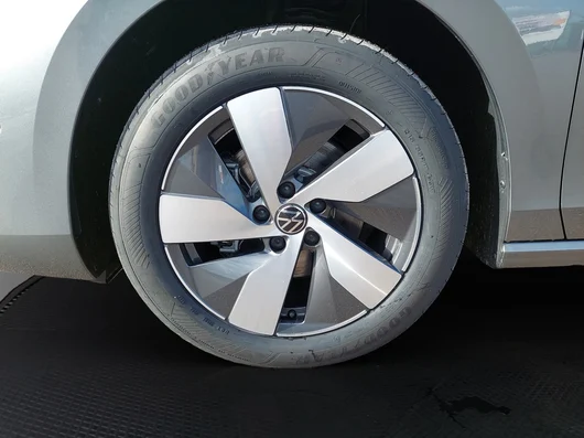 Bild eines Passat Variant Business eTSI DSG