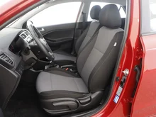 Hyundai i20 LEVEL 2 in Red Passion