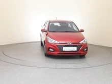 Hyundai i20 LEVEL 2 in Red Passion