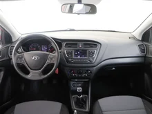 Hyundai i20 LEVEL 2 in Red Passion